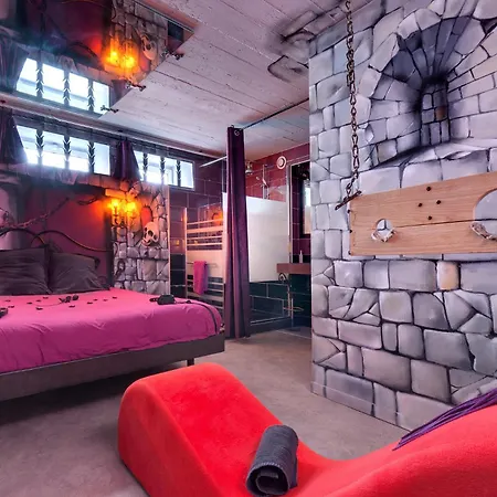 Marquis De Sade Aparthotel